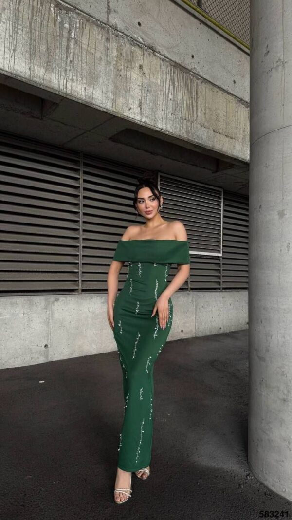 فستان سهرة طويل - أخضر زمردي